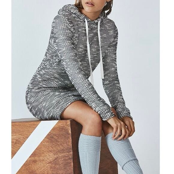 Fabletics Yukon Sweater‎ Dress Sz Small - Picture 4 of 7